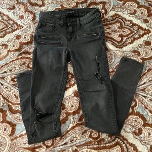 Black heart skinny jeans 🖤